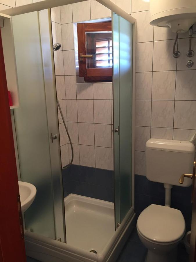 Studio Apartments Ana روفينج المظهر الخارجي الصورة