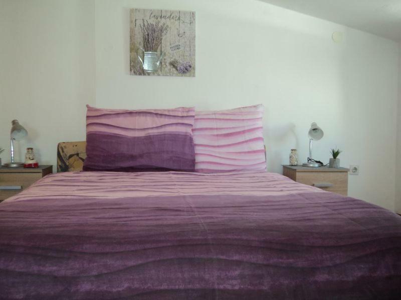 Studio Apartments Ana روفينج المظهر الخارجي الصورة