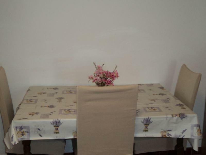Studio Apartments Ana روفينج المظهر الخارجي الصورة