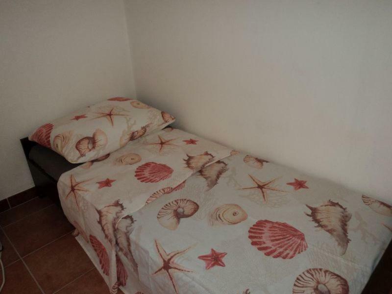 Studio Apartments Ana روفينج المظهر الخارجي الصورة